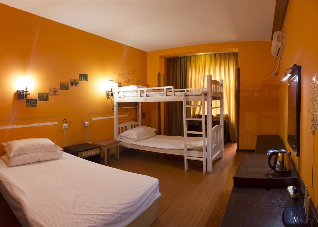 Dengba Hostel Chengdu Branch Eksteriør billede