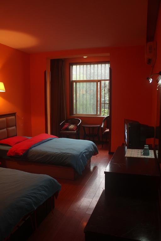 Dengba Hostel Chengdu Branch Eksteriør billede