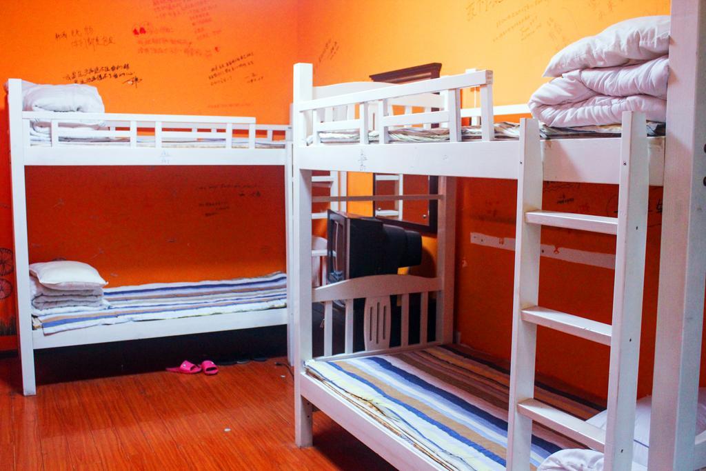 Dengba Hostel Chengdu Branch Eksteriør billede